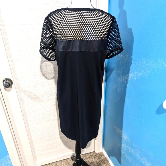 Fabletics classic shift dress - Picture 4 of 7